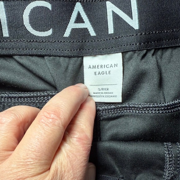 American Eagle Men's Tech Fleece Performance Shorts S Gray Zip Pockets Athletic - Picture 3 of 6